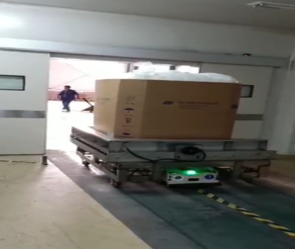 跨樓層潛伏式AGV應用